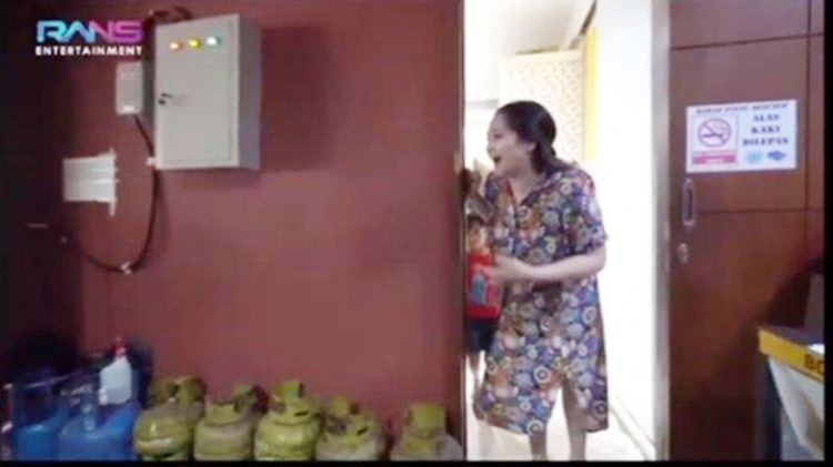 Penampakan tabung gas 3 kg di rumah Raffi Ahmad dan Nagita Slavina. (POJOK SATU/JPNN)